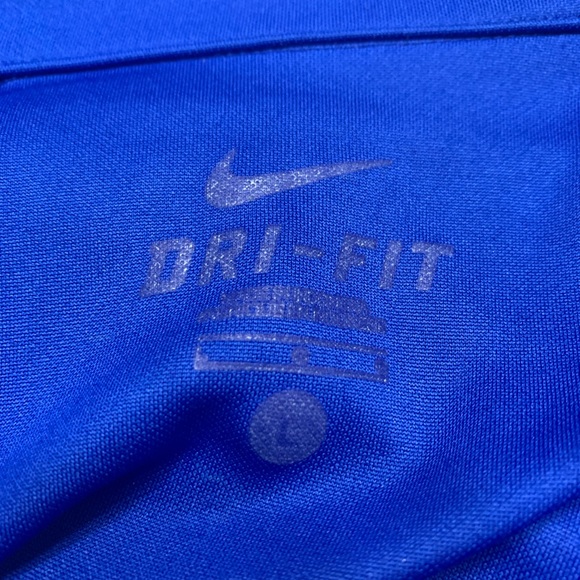 Nike Florid Gators Polo shirt in like new condition. Nice shirt, Dri-fit. - Picture 6 of 6